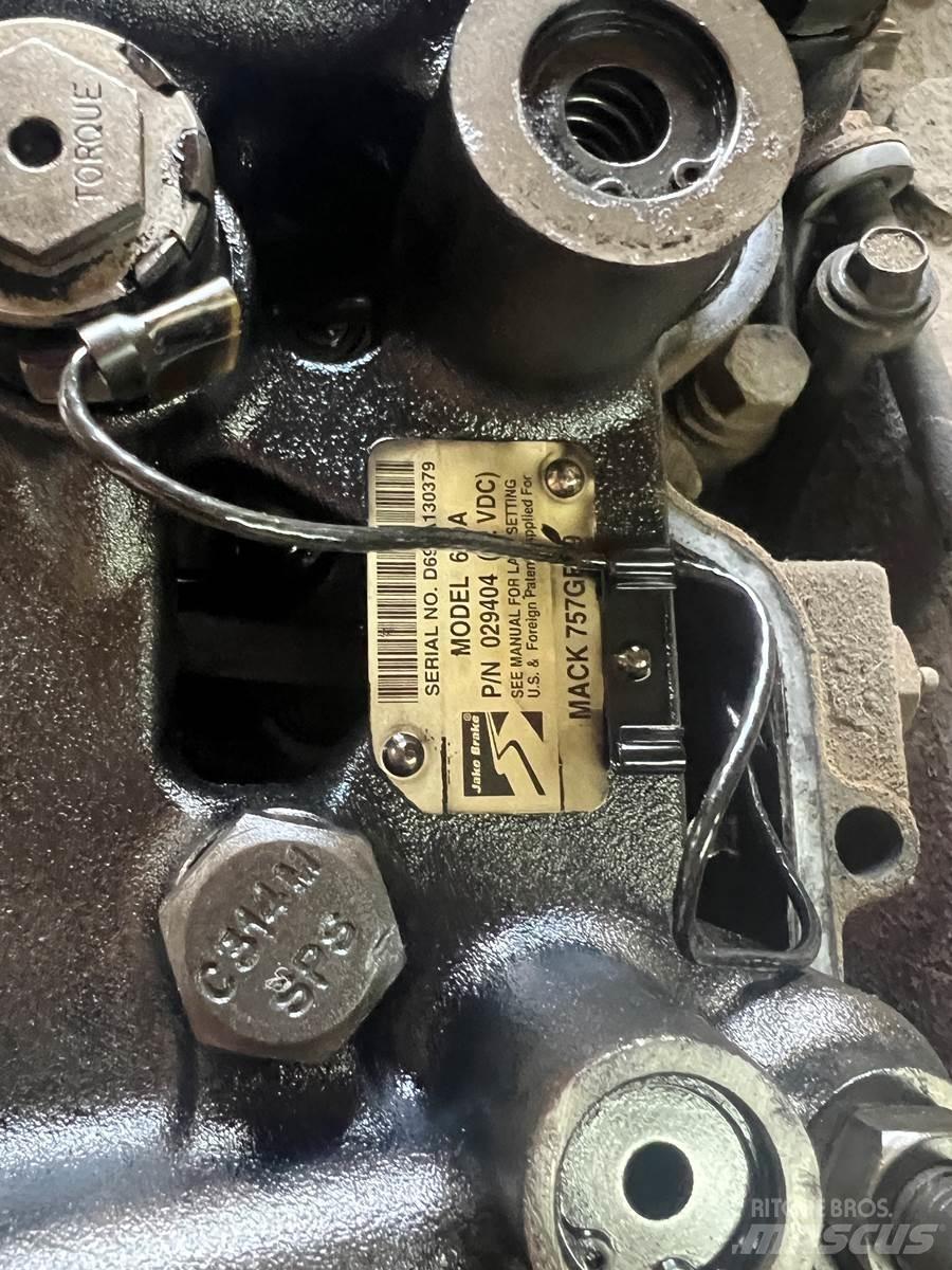 Mack E7 Коммерческий транспорт - Другие