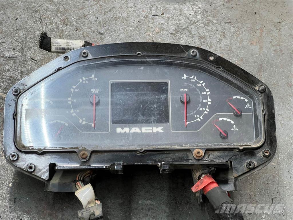 Mack LE613 Коммерческий транспорт - Другие