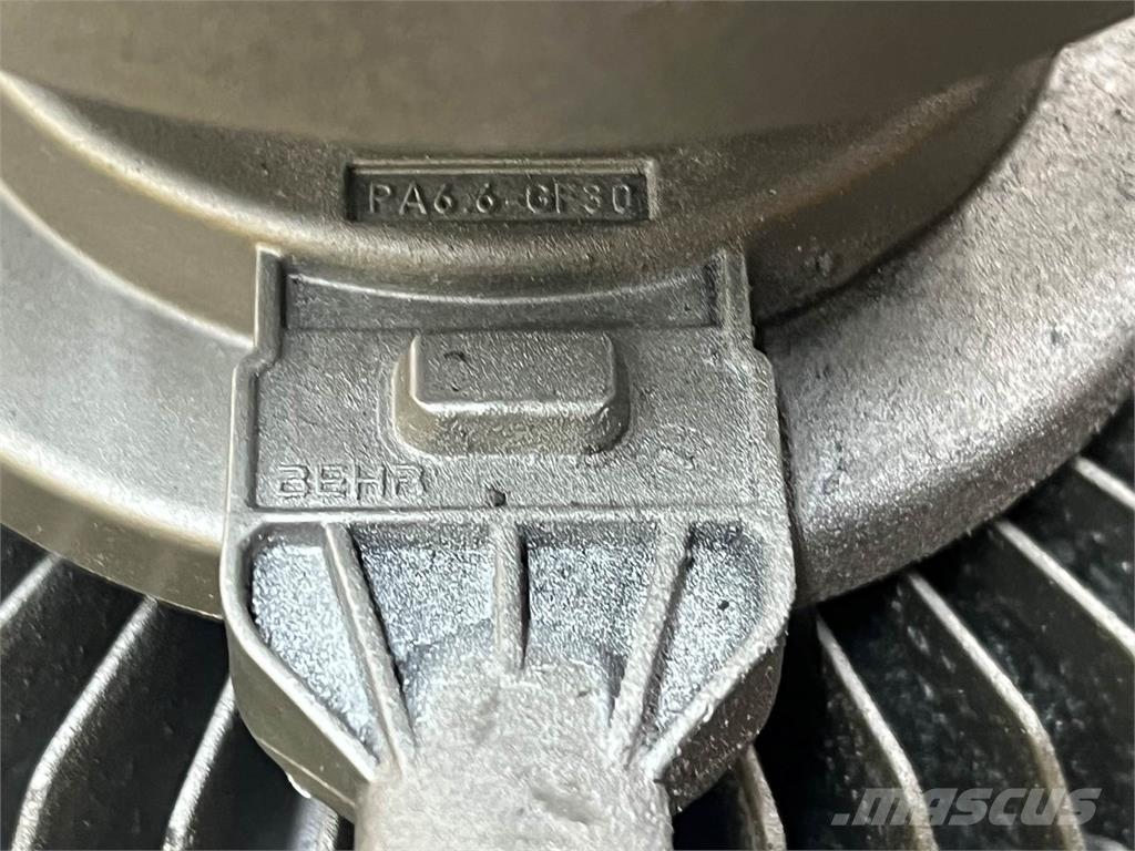 Mack MP7 Коммерческий транспорт - Другие