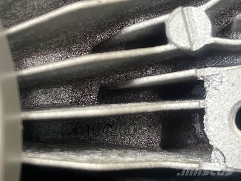 Mack MP7 Коммерческий транспорт - Другие