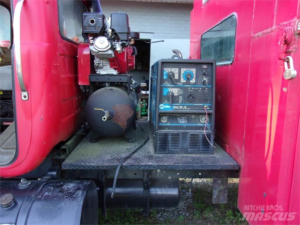 Mack Other Комбинированные дорожные машины
