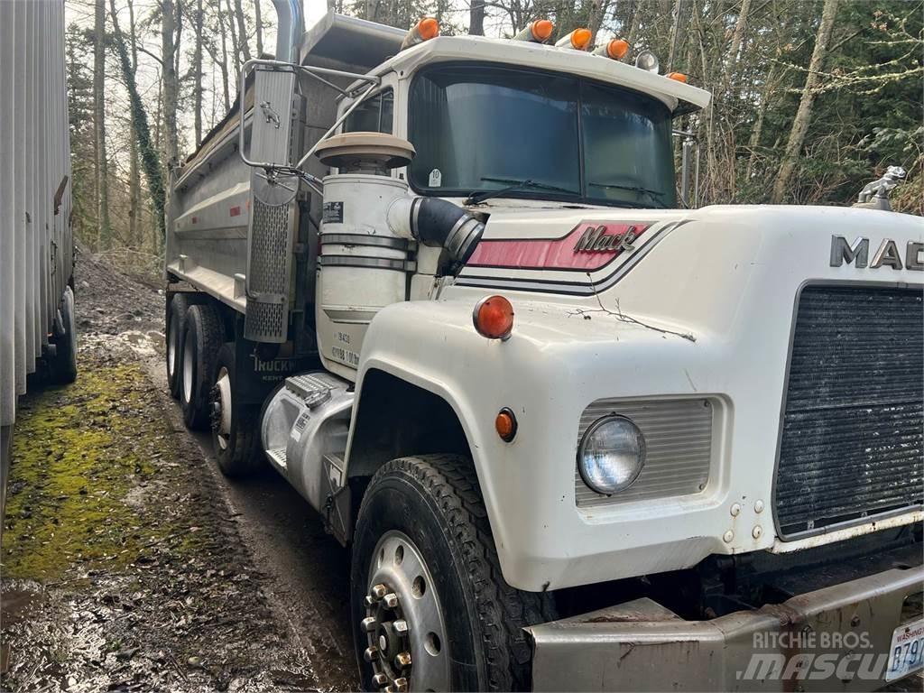 Mack RD600 Грузовики-Самосвалы