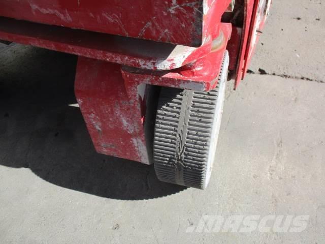 MEC 1330SE Ножничные подъемники