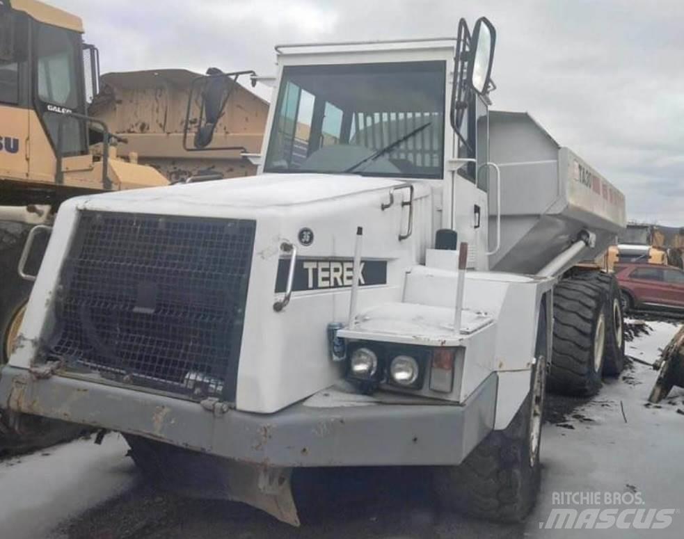 Terex TA30 Изотермический фургон