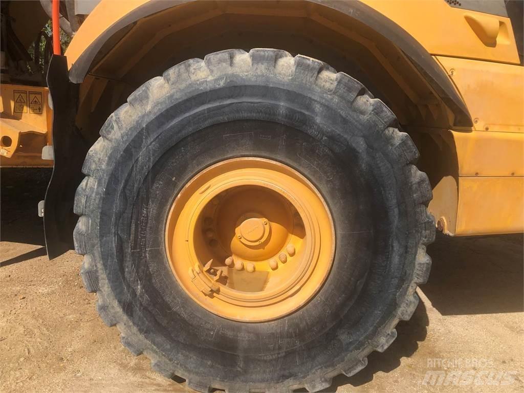 Volvo A40G Шарнирно-сочленённые самосвалы