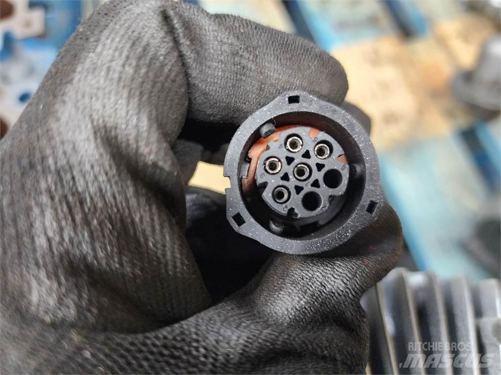 Volvo D13 Коммерческий транспорт - Другие