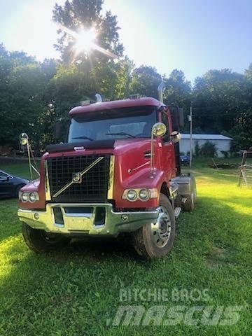 Volvo DHD Седельные тягачи