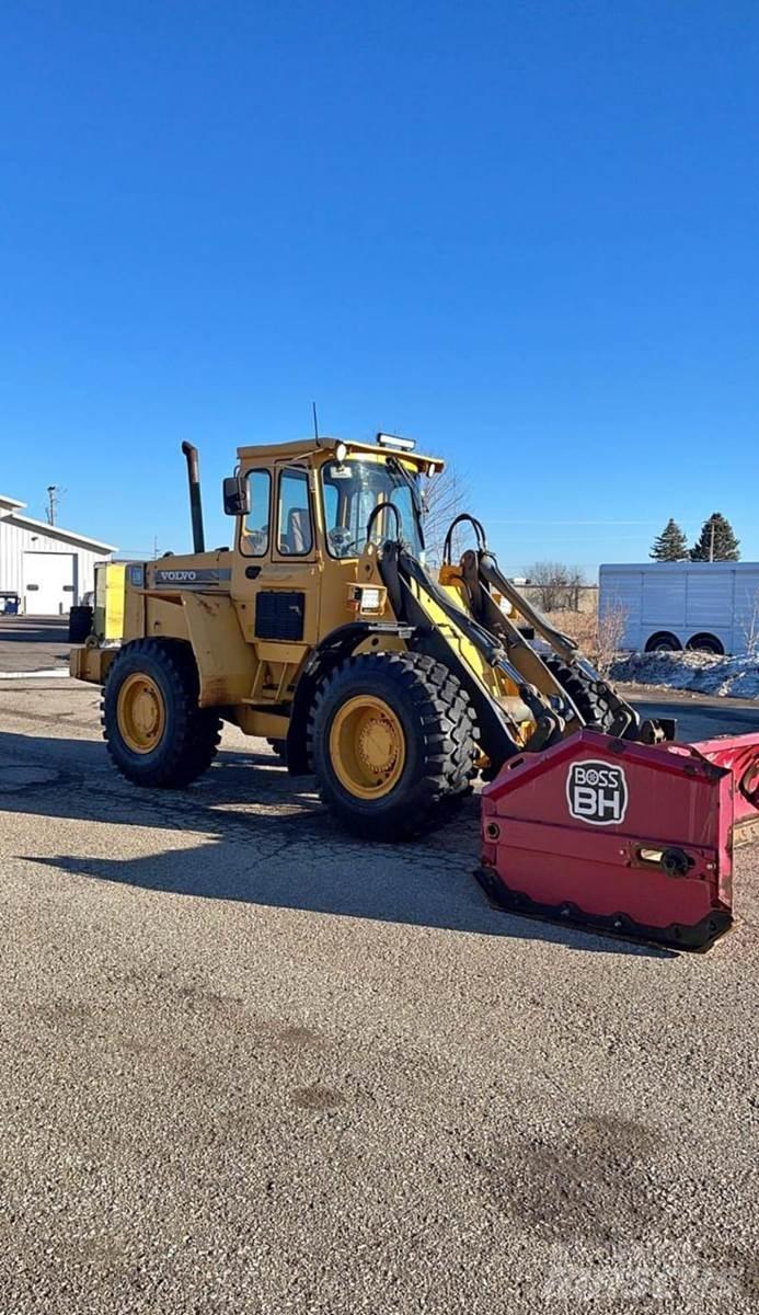 Volvo L70 Фронтальные погрузчики