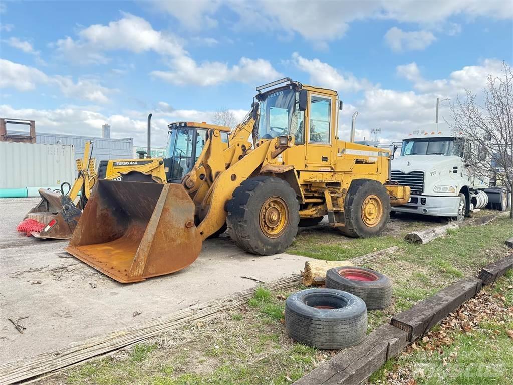 Volvo L90D Фронтальные погрузчики