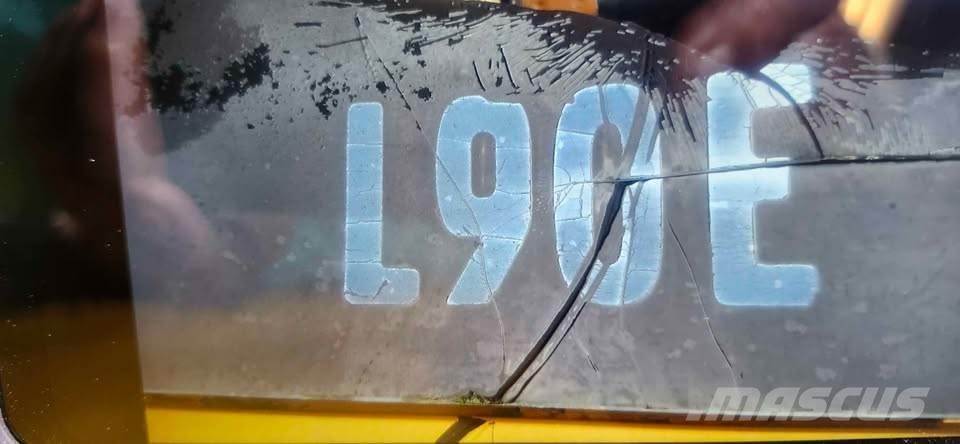 Volvo L90E Фронтальные погрузчики