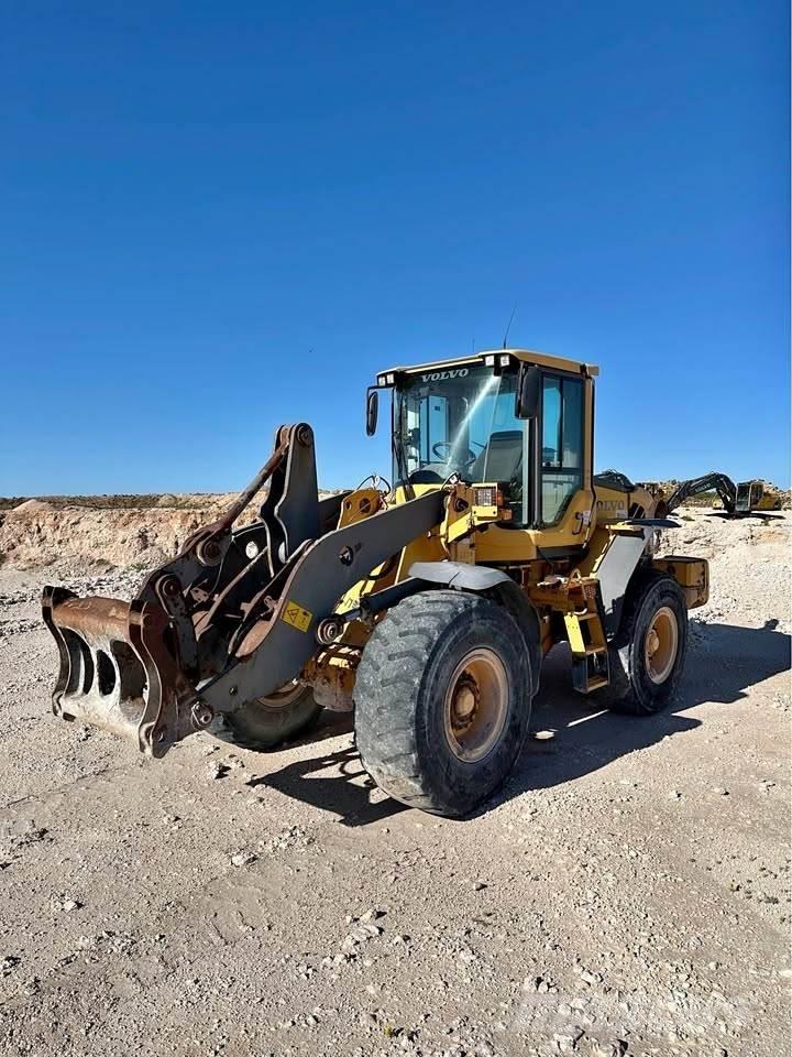 Volvo L90F Фронтальные погрузчики