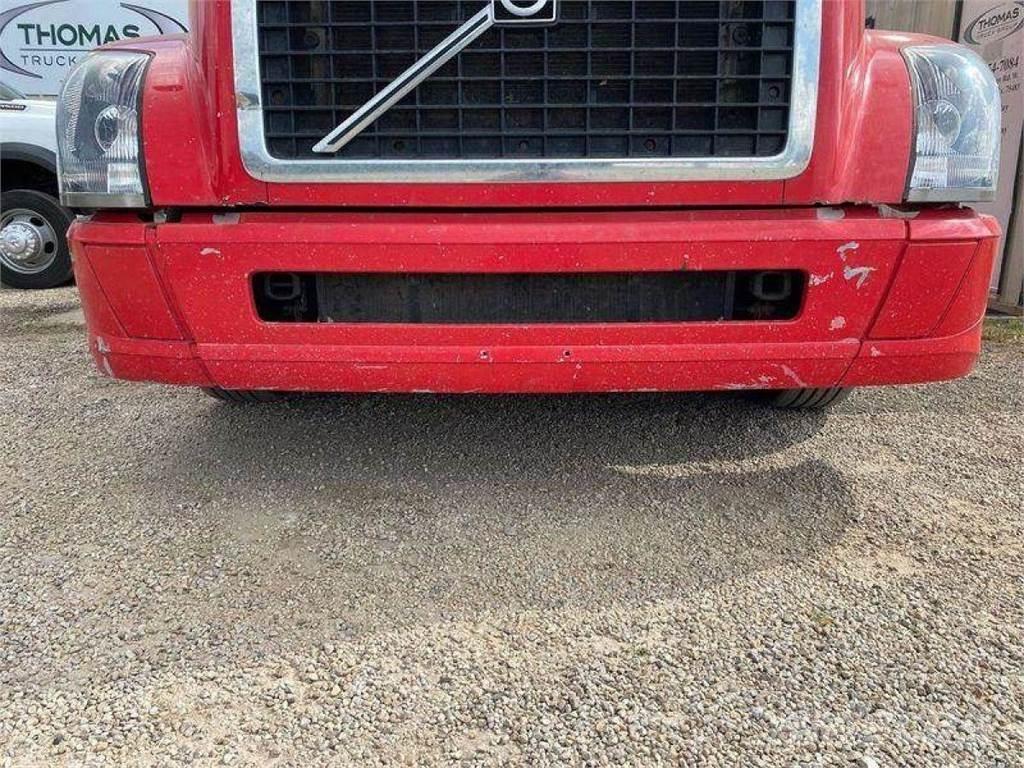 Volvo VNL Коммерческий транспорт - Другие