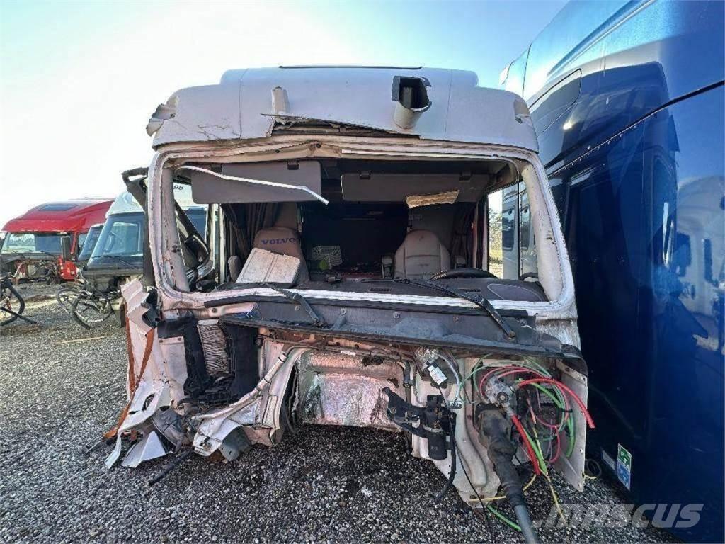 Volvo VNL Коммерческий транспорт - Другие