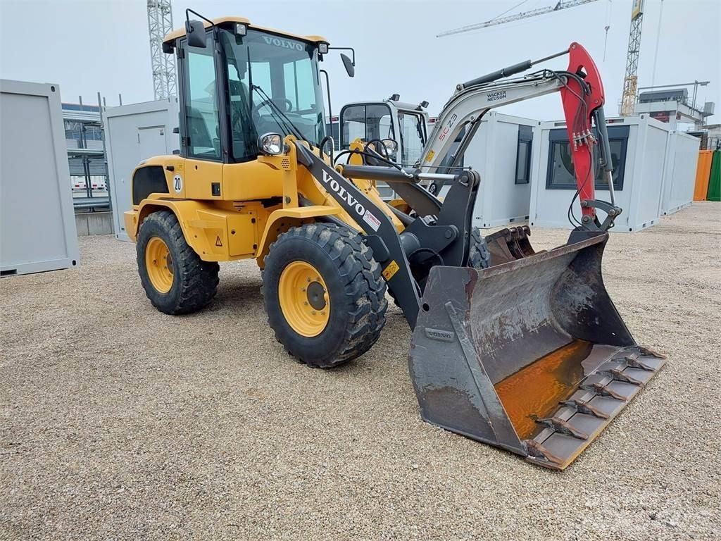 Volvo L30G Фронтальные погрузчики