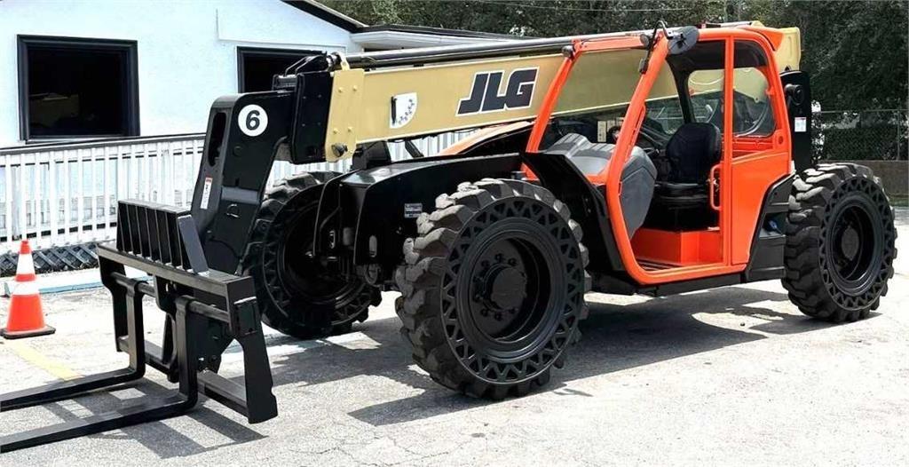 JLG 642 Телескопические погрузчики