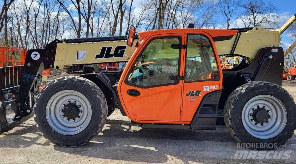 JLG 742 Телескопические погрузчики