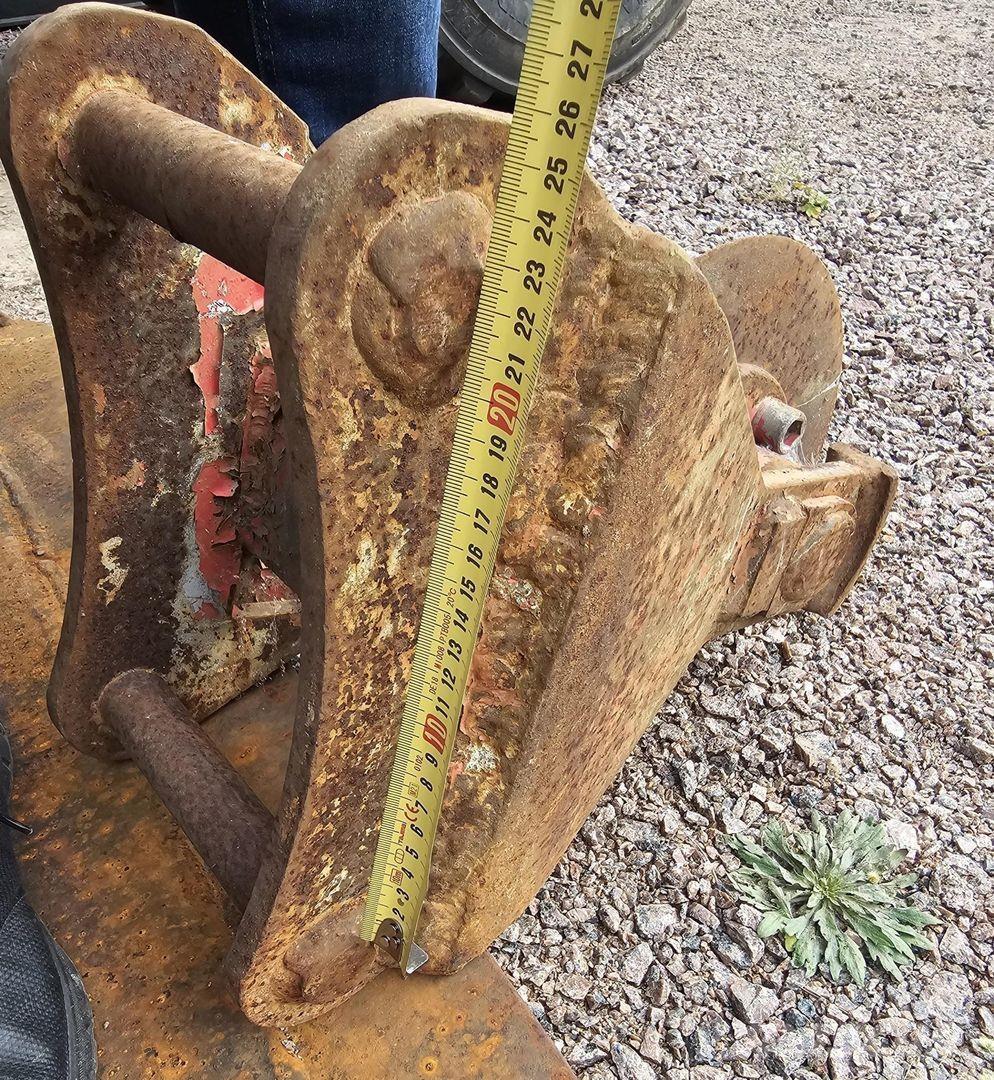  Asfalttileikkuri Компоненты строительной техники