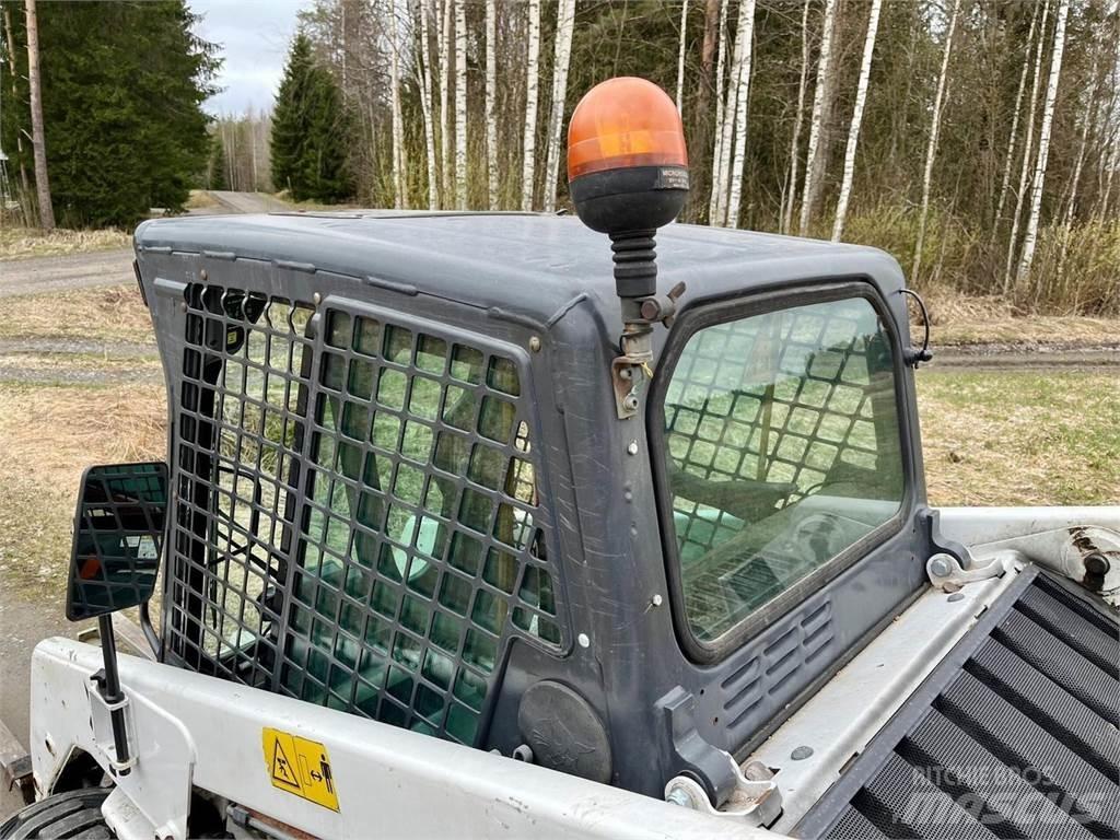 Bobcat S130 Мини-погрузчики