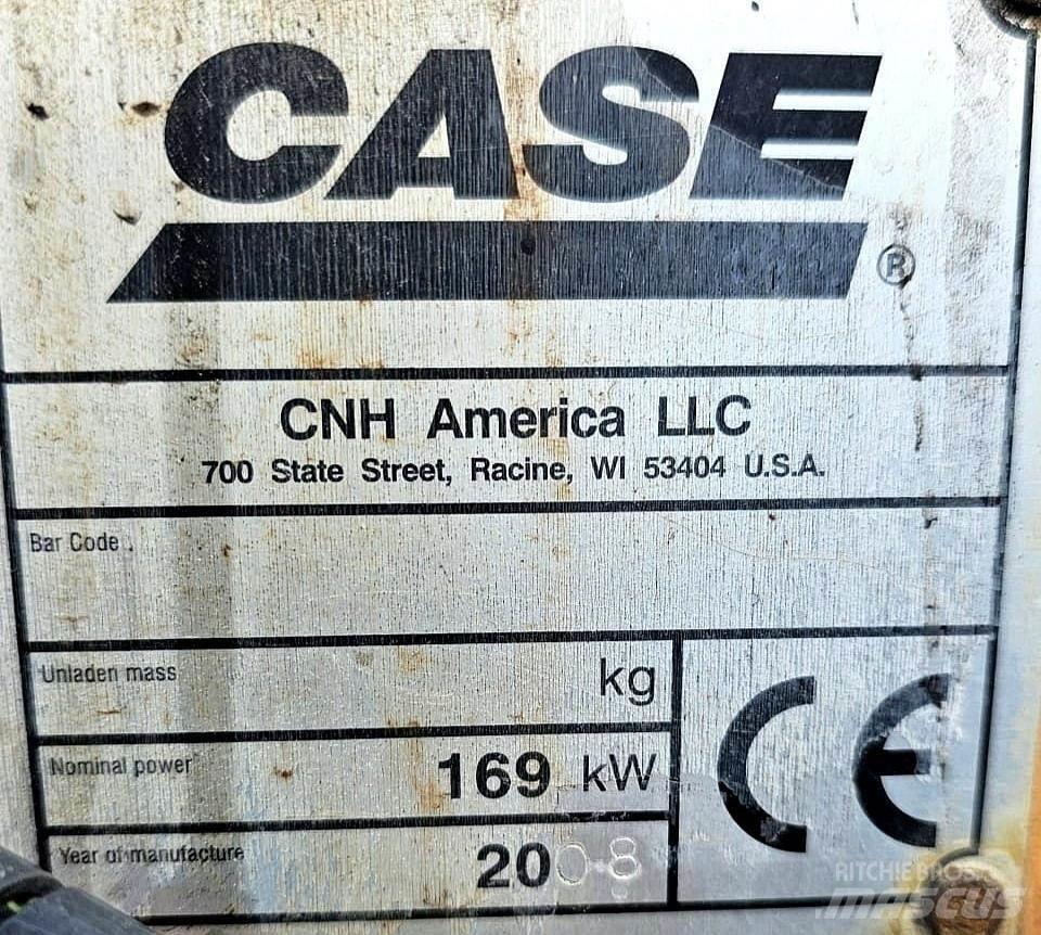 CASE 821E Фронтальные погрузчики