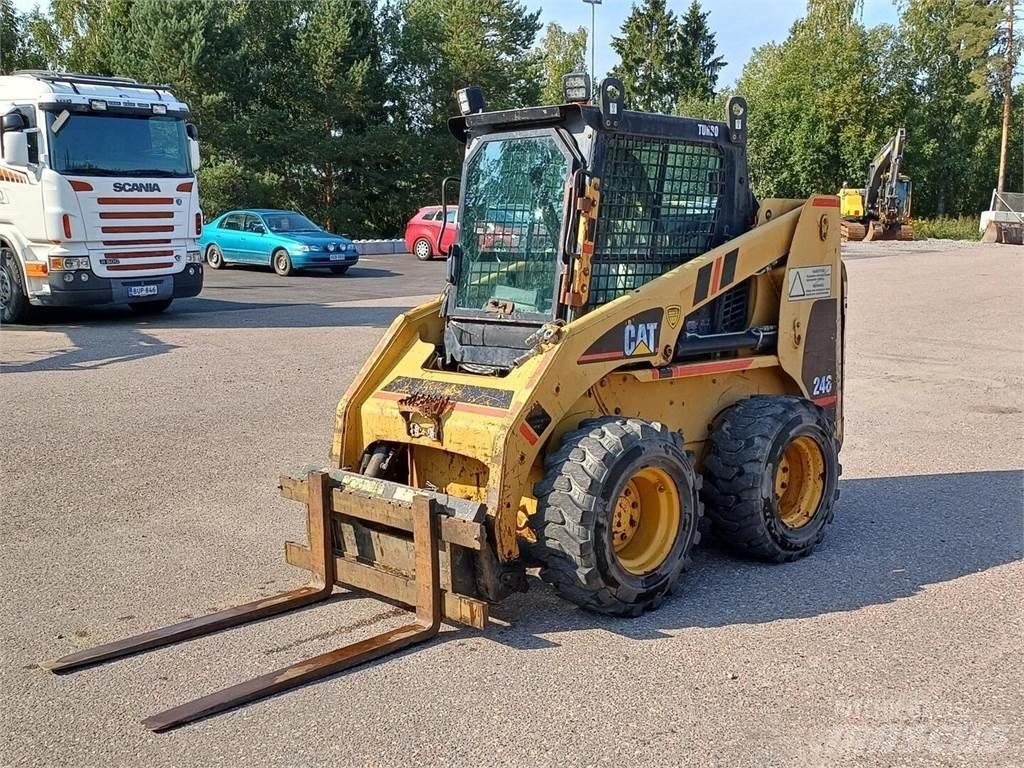 CAT 246 Мини-погрузчики