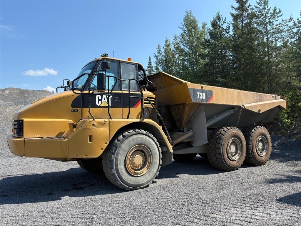 CAT 730 Шарнирно-сочленённые самосвалы