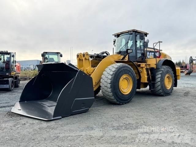 CAT 982M Фронтальные погрузчики
