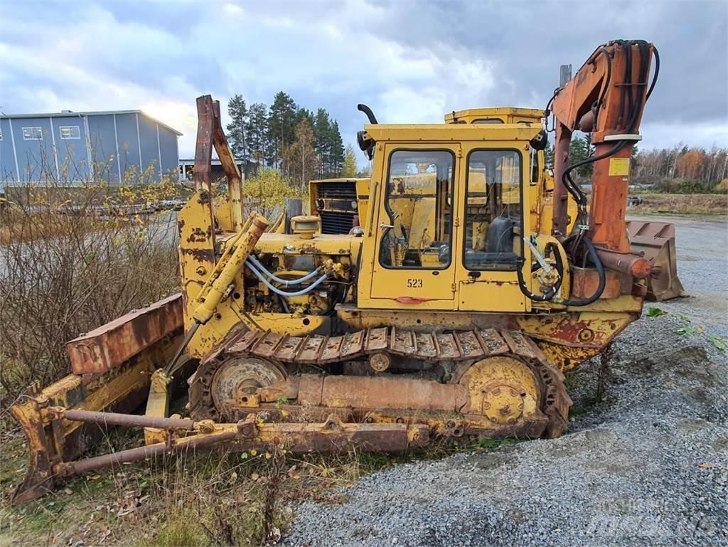 CAT D4D Гусеничные бульдозеры