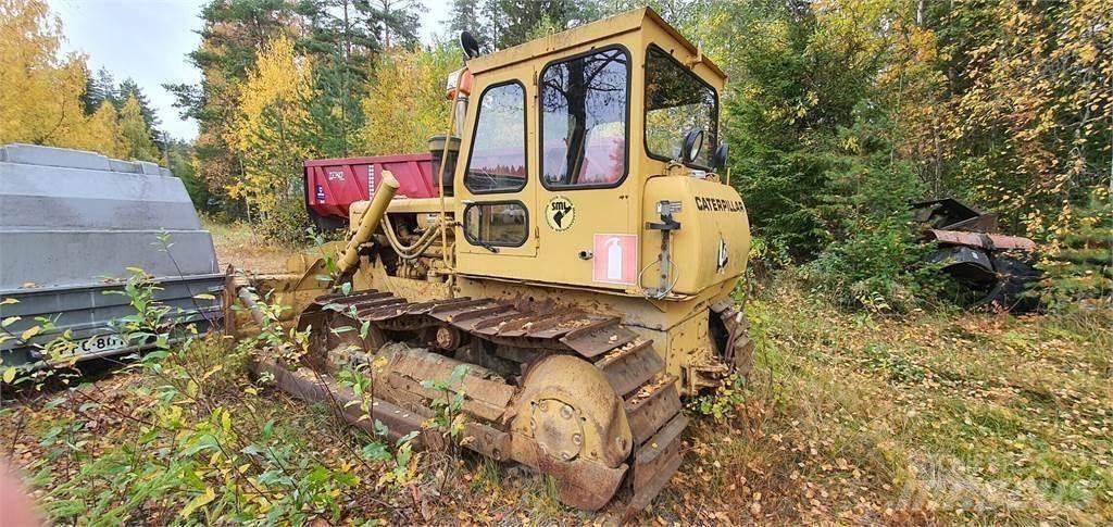 CAT D4D Строительная техника - Другие