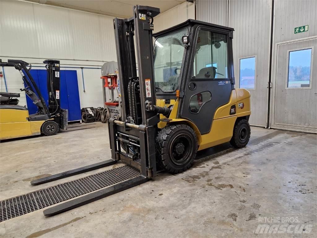 CAT DP35NT Дизельные погрузчики