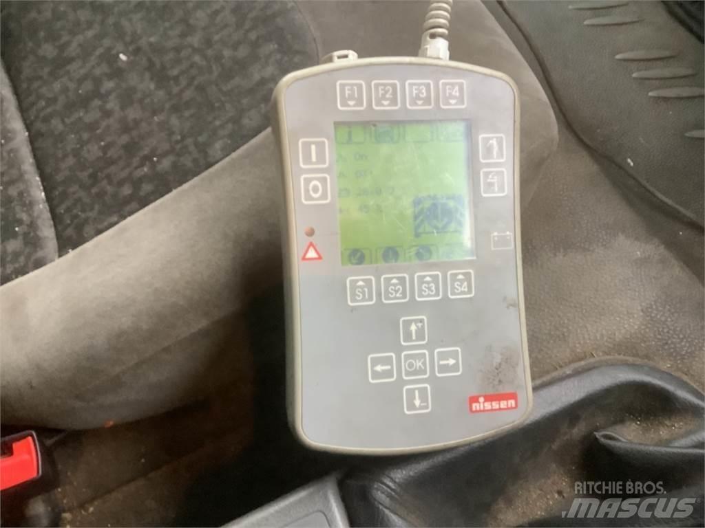 DAF FA lf55 220 Специальные грузовики