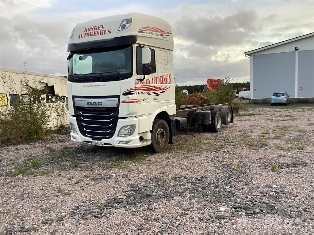 DAF XF 530 Шасси с кабиной
