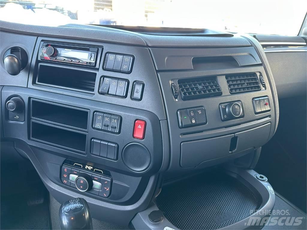 DAF XF 530 6x4 Седельные тягачи