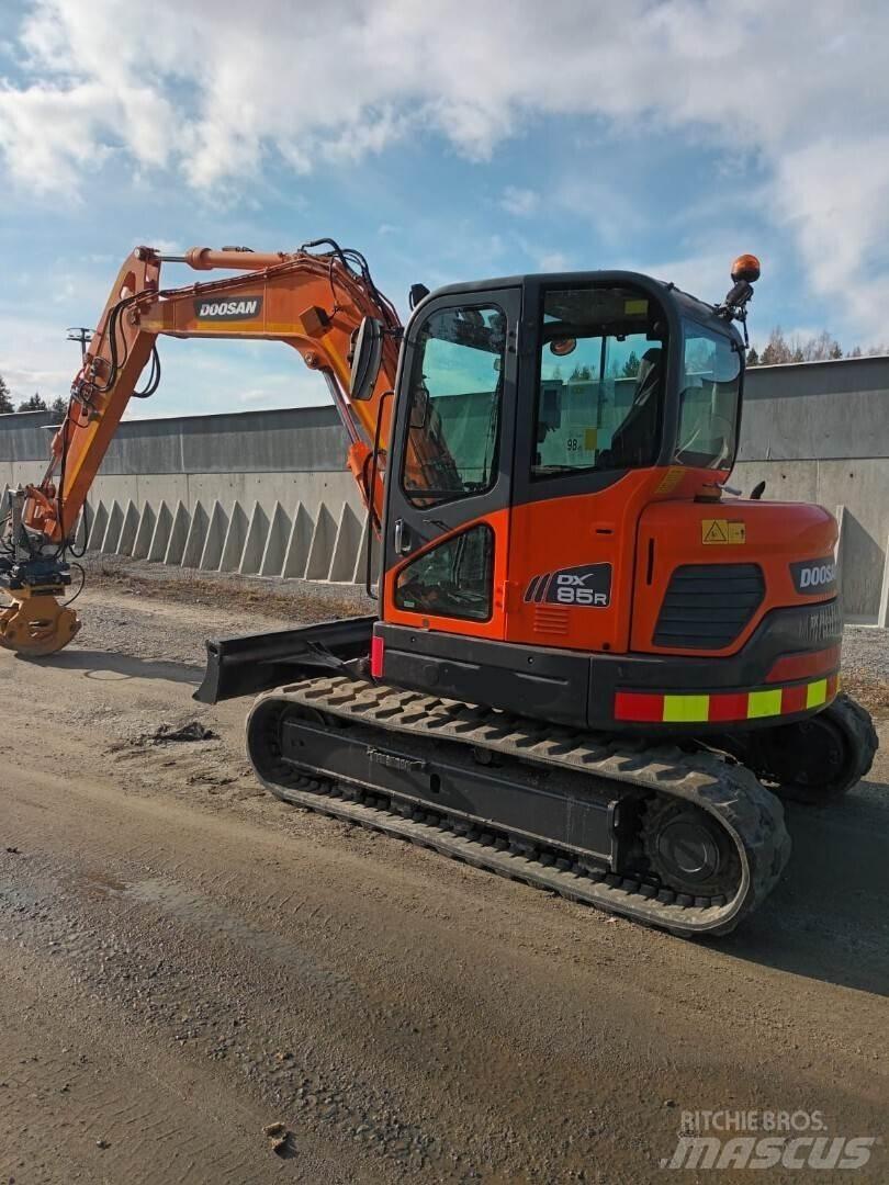 Doosan DX85 R Малые экскаваторы 7т-12т