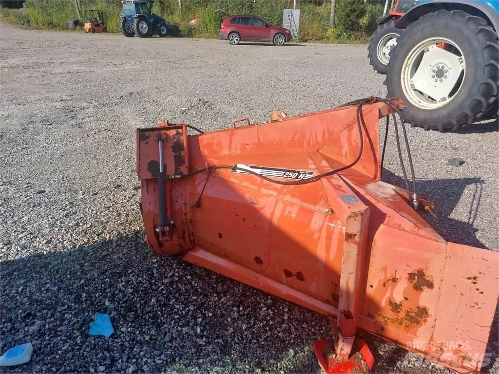 Esko 251 Другая техника для уборки снега