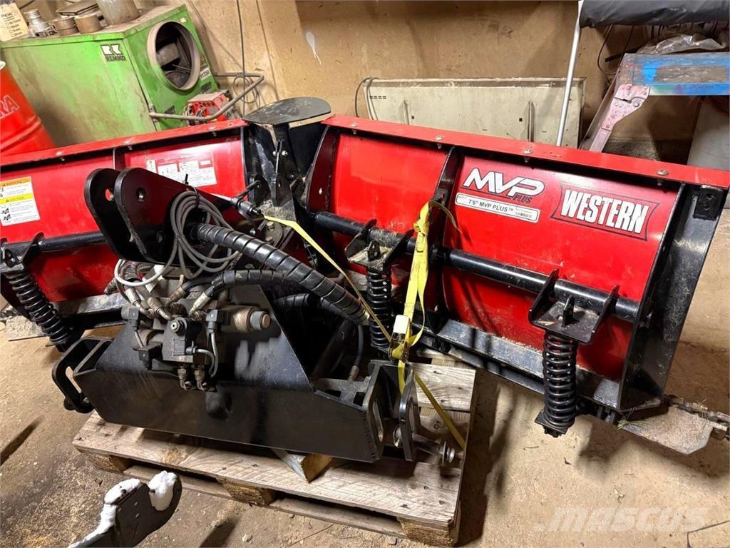 Hilltip Aura Снежные отвалы и плуги