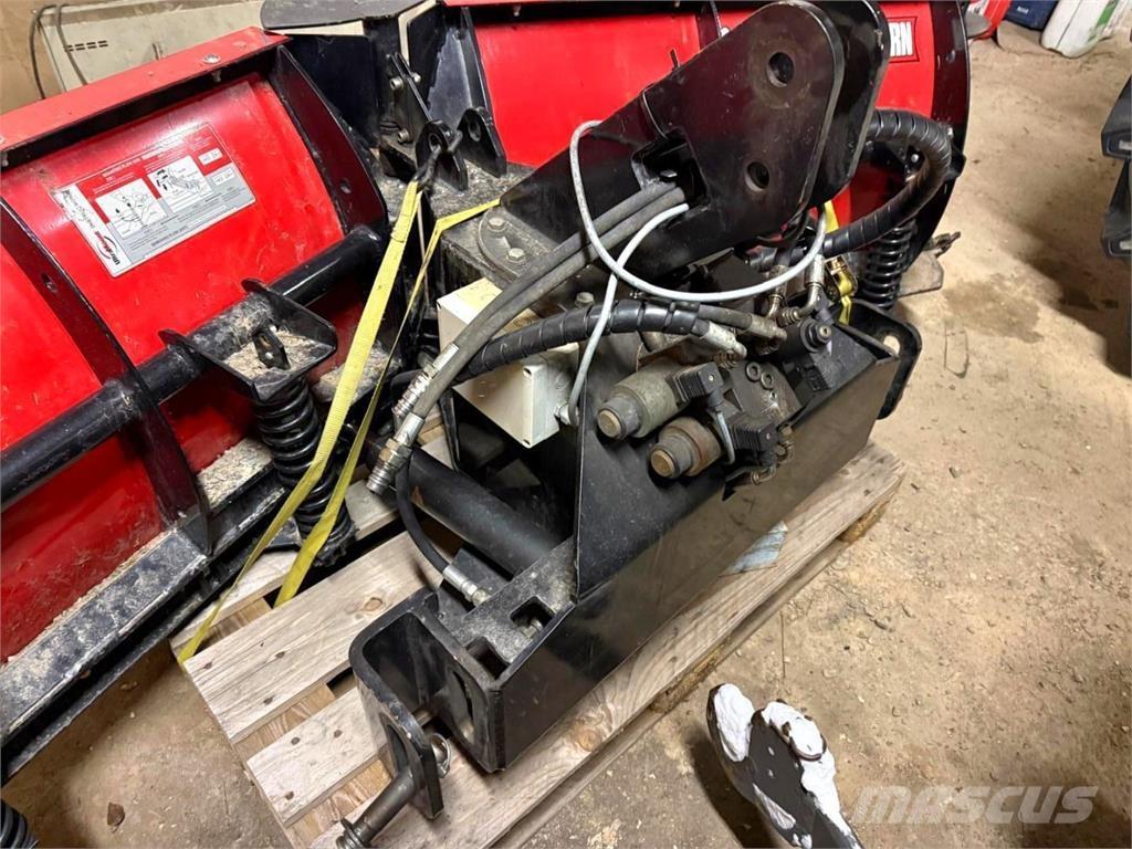 Hilltip Aura Снежные отвалы и плуги