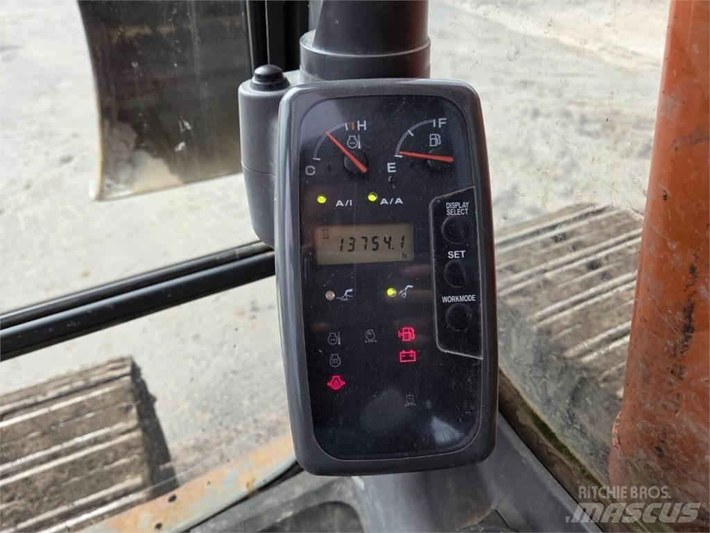 Hitachi ZX180 LC Гусеничные экскаваторы