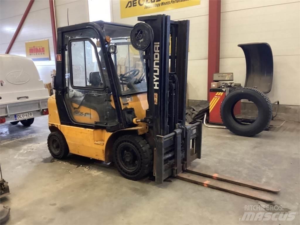 Hyundai HDE 25 E Дизельные погрузчики