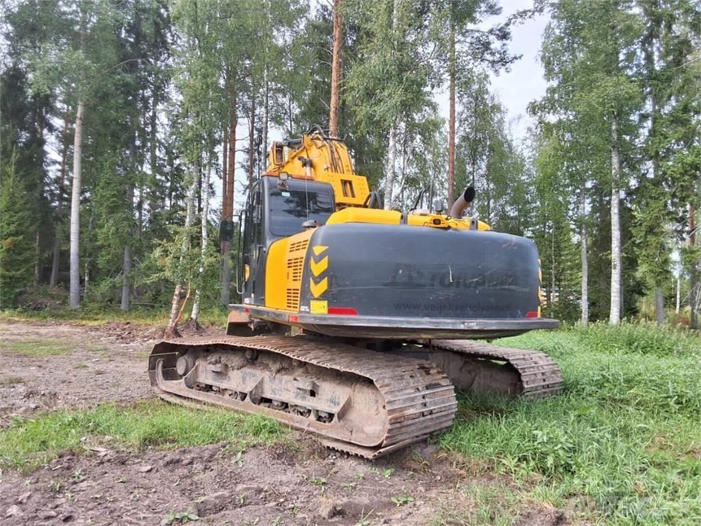 JCB 210 LCT4 Гусеничные экскаваторы