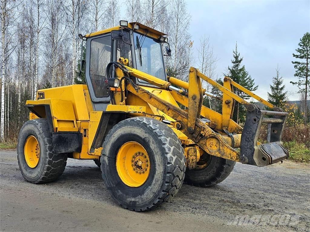 JCB 425 Фронтальные погрузчики