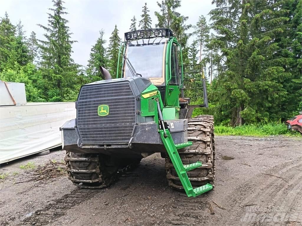 John Deere 1010G Форвардеры