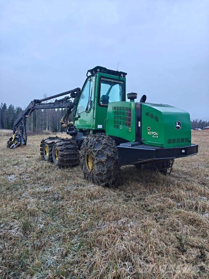 John Deere 1070 D Харвестеры
