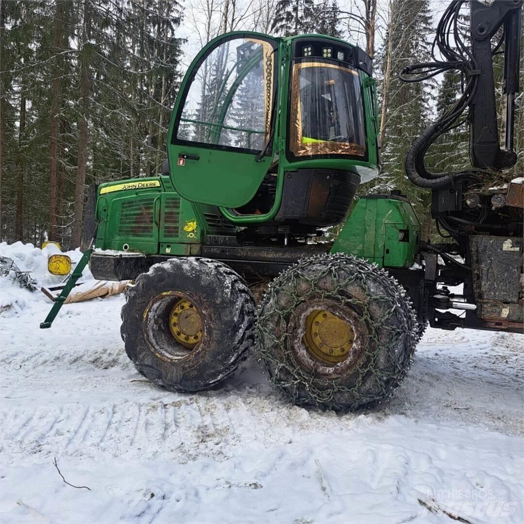John Deere 1110E Форвардеры