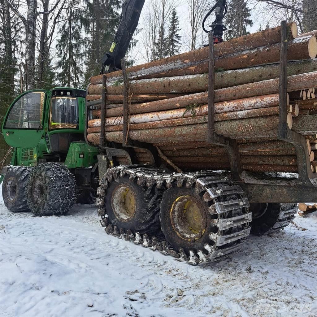 John Deere 1110E Форвардеры