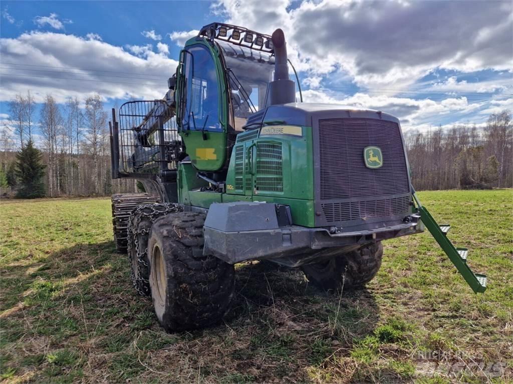 John Deere 1110G Форвардеры
