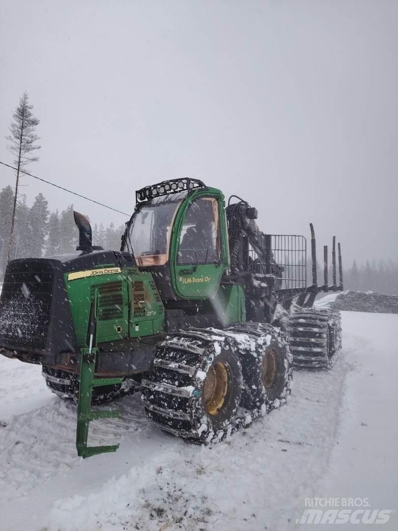 John Deere 1210E Форвардеры