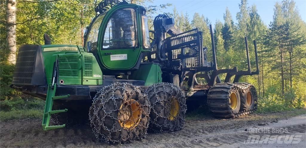 John Deere 1510 E Форвардеры