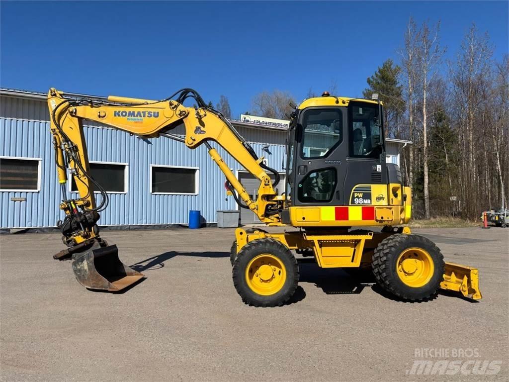 Komatsu PW 98MR-6 Колёсные экскаваторы