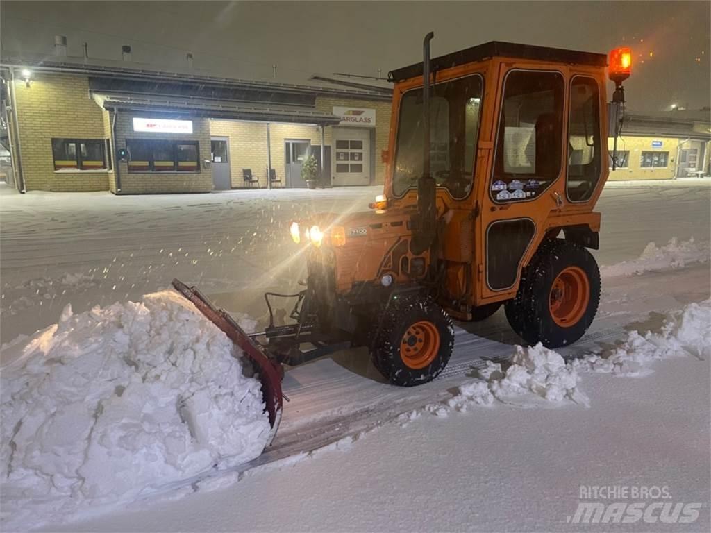 Kubota B 1700 4*4 Коммунальная техника - Другие