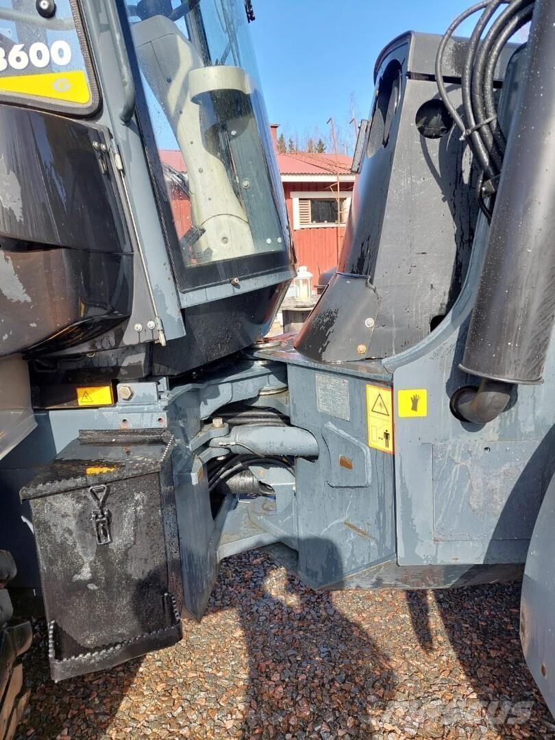 Lännen 8600 G Экскаваторы-погрузчики